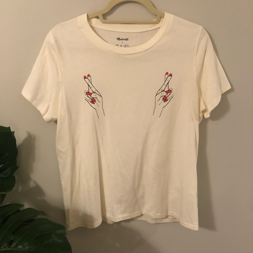 Fingers crossed graphic tee